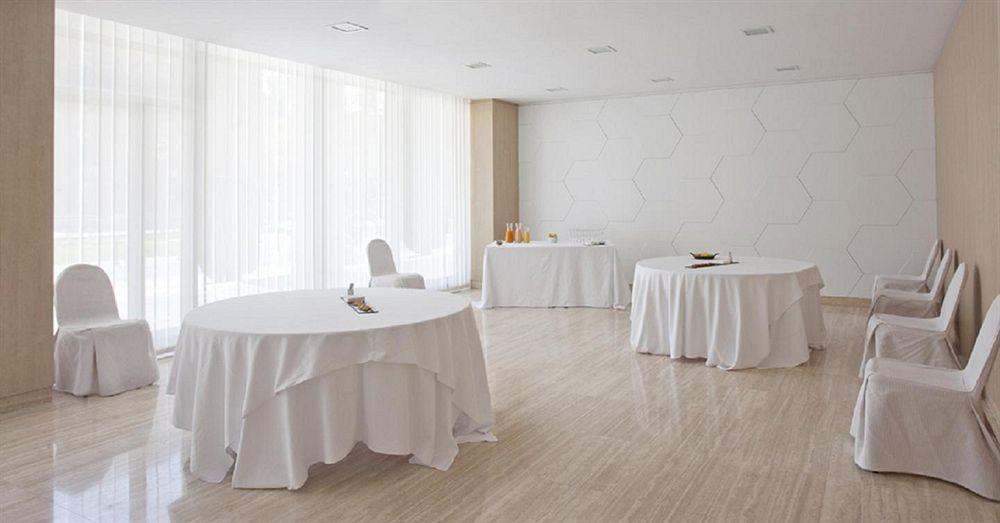 Hotel Delta Тудела Экстерьер фото