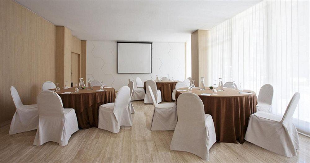 Hotel Delta Тудела Экстерьер фото