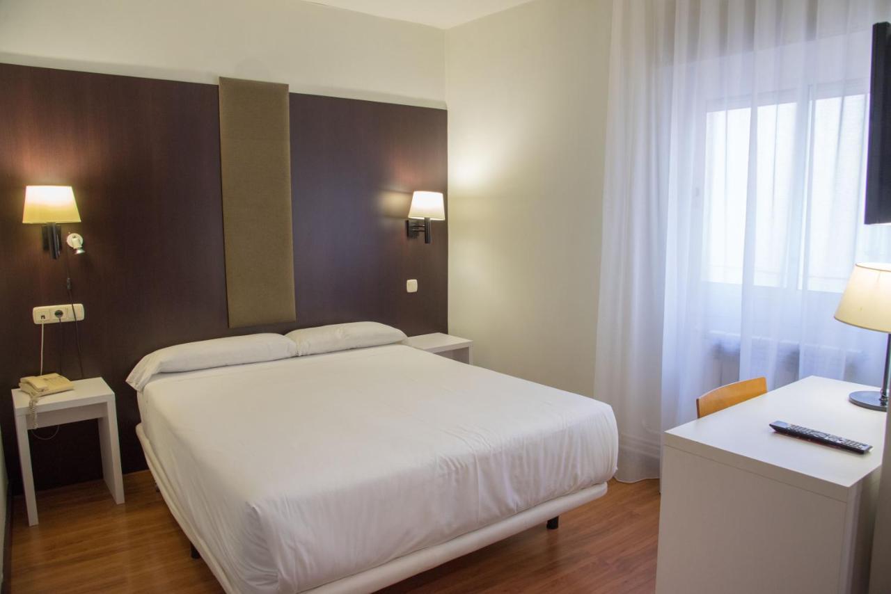Hotel Delta Тудела Экстерьер фото