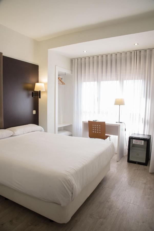 Hotel Delta Тудела Экстерьер фото