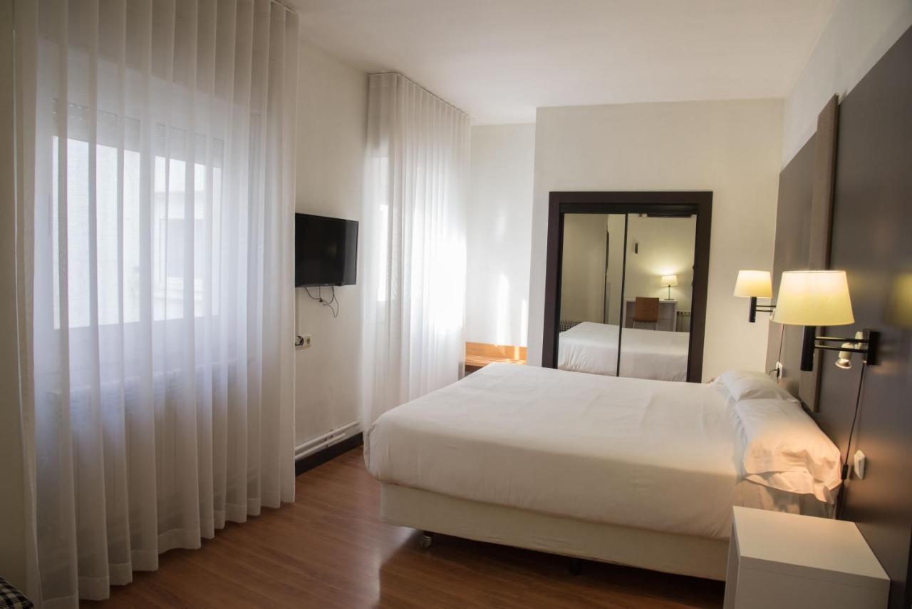 Hotel Delta Тудела Экстерьер фото